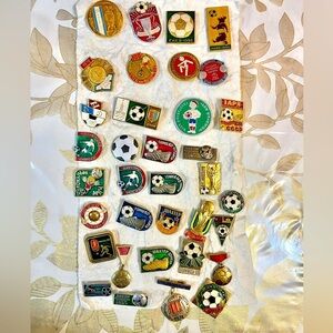Set Of 35 VTG Soviet-era pins badges Dynamo Kyiv football clubs USSR SOCCER